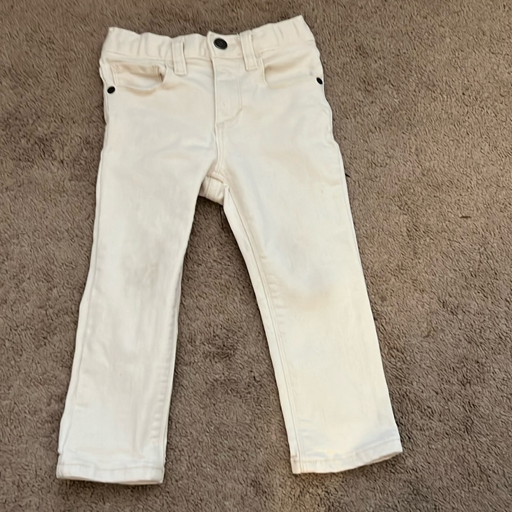 Old Navy off-white skinny jeans size 2T